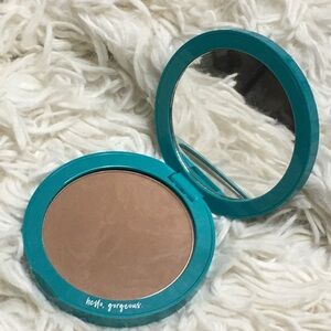 NIB Thrive Causemetics Sun Chaser Blur + Sculpt Bronzing Powder Color Eos USA